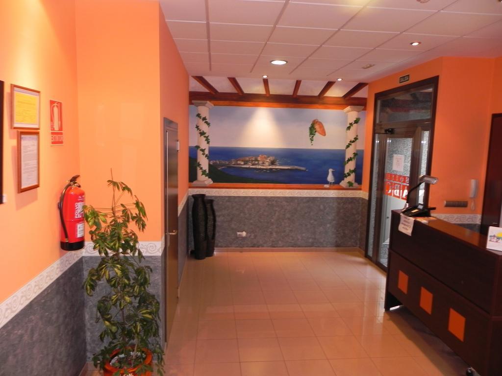 Hotel Restaurante Pizzeria Abc Laracha 외부 사진